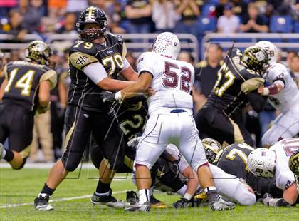 Thumbnail 1 in Flour Bluff vs. Calhoun (UIL 4A D2 Region 4 Area Playoff) photogallery.