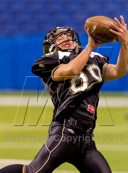 Thumbnail 3 in Flour Bluff vs. Calhoun (UIL 4A D2 Region 4 Area Playoff) photogallery.
