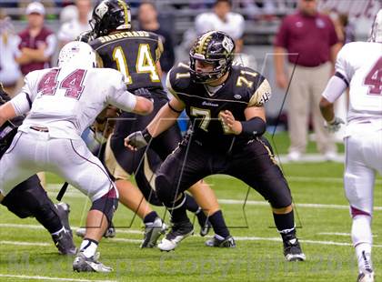 Thumbnail 3 in Flour Bluff vs. Calhoun (UIL 4A D2 Region 4 Area Playoff) photogallery.