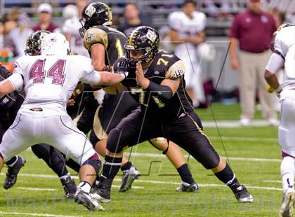 Thumbnail 1 in Flour Bluff vs. Calhoun (UIL 4A D2 Region 4 Area Playoff) photogallery.