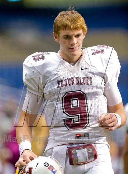 Thumbnail 2 in Flour Bluff vs. Calhoun (UIL 4A D2 Region 4 Area Playoff) photogallery.