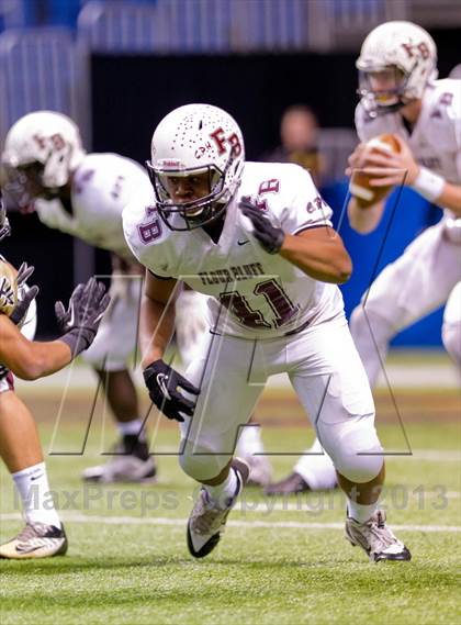 Thumbnail 2 in Flour Bluff vs. Calhoun (UIL 4A D2 Region 4 Area Playoff) photogallery.