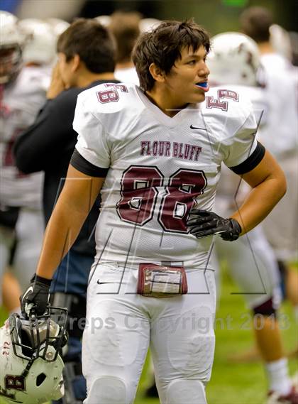 Thumbnail 1 in Flour Bluff vs. Calhoun (UIL 4A D2 Region 4 Area Playoff) photogallery.