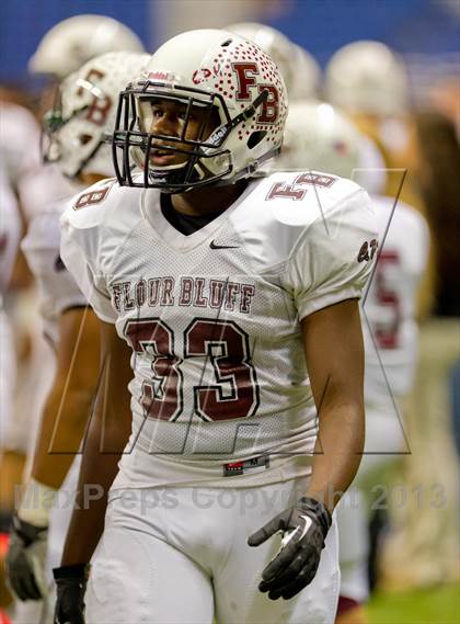 Thumbnail 2 in Flour Bluff vs. Calhoun (UIL 4A D2 Region 4 Area Playoff) photogallery.