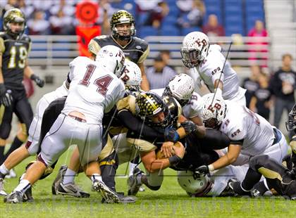 Thumbnail 1 in Flour Bluff vs. Calhoun (UIL 4A D2 Region 4 Area Playoff) photogallery.