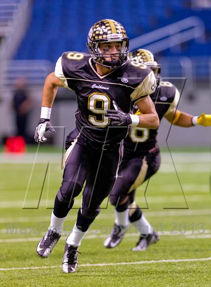 Thumbnail 1 in Flour Bluff vs. Calhoun (UIL 4A D2 Region 4 Area Playoff) photogallery.