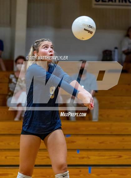 Thumbnail 3 in Arendell Parrott Academy @ Fayetteville Academy photogallery.