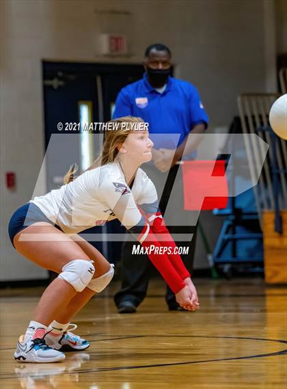 Thumbnail 2 in Arendell Parrott Academy @ Fayetteville Academy photogallery.