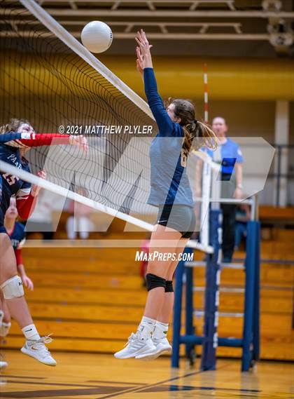 Thumbnail 3 in Arendell Parrott Academy @ Fayetteville Academy photogallery.