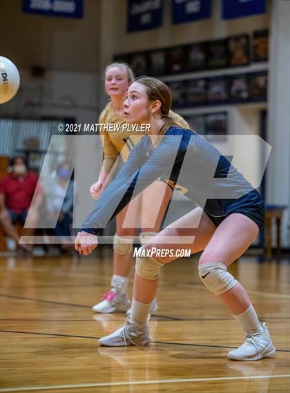 Thumbnail 3 in Arendell Parrott Academy @ Fayetteville Academy photogallery.