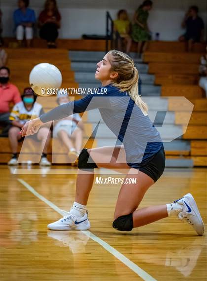 Thumbnail 3 in Arendell Parrott Academy @ Fayetteville Academy photogallery.
