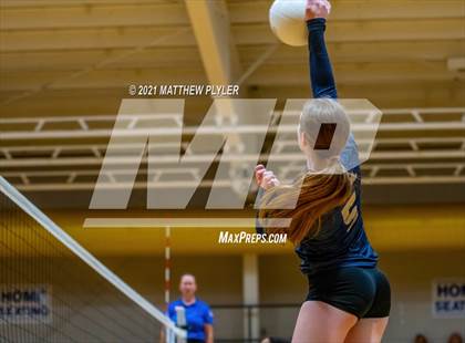 Thumbnail 3 in Arendell Parrott Academy @ Fayetteville Academy photogallery.