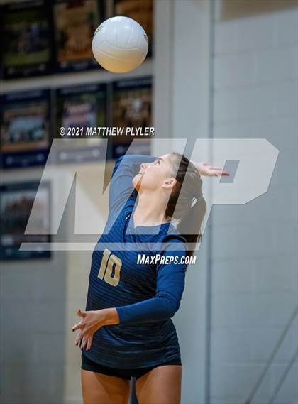 Thumbnail 3 in Arendell Parrott Academy @ Fayetteville Academy photogallery.