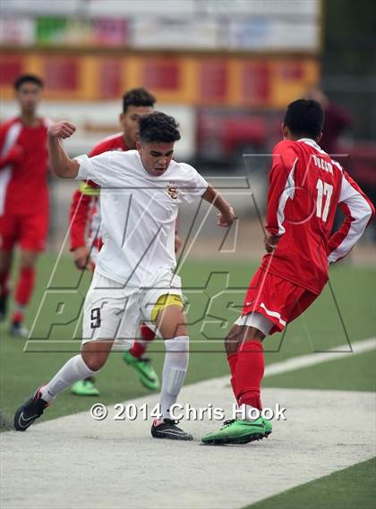 Thumbnail 3 in Tucson High Magnet School @ Salpointe Catholic (Brandon Bean Kickoff Classic - Semifinal) photogallery.