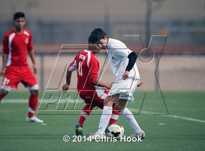 Thumbnail 1 in Tucson High Magnet School @ Salpointe Catholic (Brandon Bean Kickoff Classic - Semifinal) photogallery.
