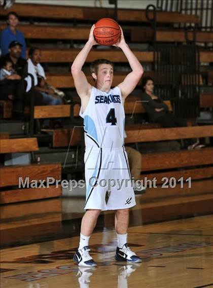 Thumbnail 3 in Upland vs. Corona del Mar (APU Shootout) photogallery.