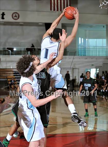 Thumbnail 2 in Upland vs. Corona del Mar (APU Shootout) photogallery.
