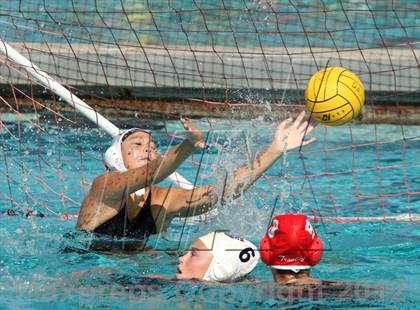 Thumbnail 3 in St. Francis vs Marin Catholic (Davis Fall Classic) photogallery.