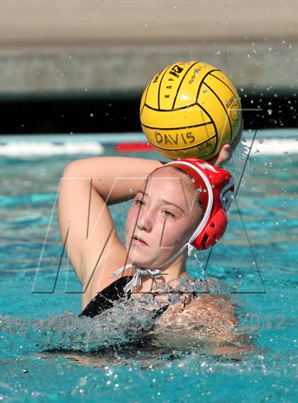 Thumbnail 3 in St. Francis vs Marin Catholic (Davis Fall Classic) photogallery.