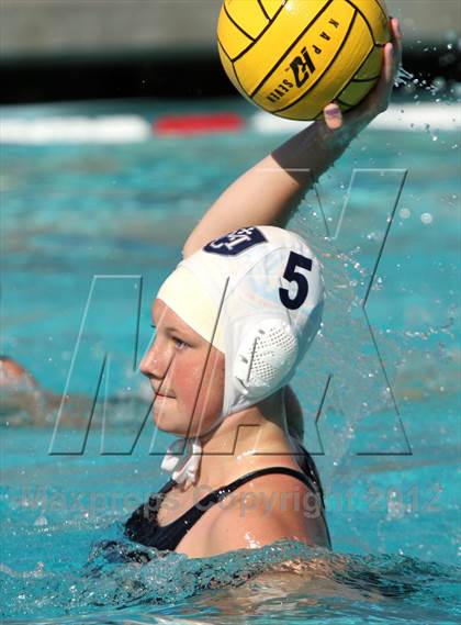 Thumbnail 2 in St. Francis vs Marin Catholic (Davis Fall Classic) photogallery.