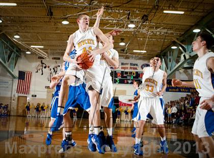 Thumbnail 3 in Covington Catholic @ Newport Central Catholic photogallery.