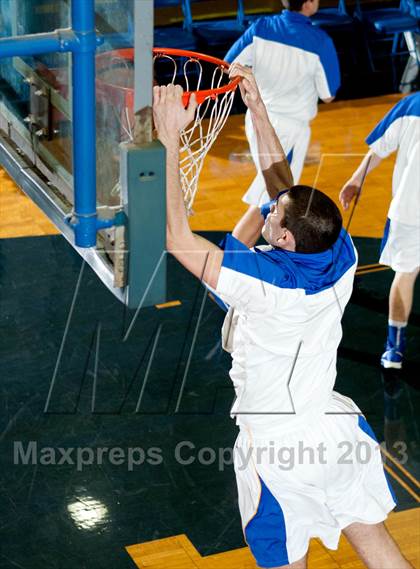 Thumbnail 3 in Covington Catholic @ Newport Central Catholic photogallery.