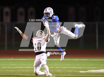 Thumbnail 1 in Holy Cross @ John Curtis Christian (LHSAA Round 1 Division 1 Playoff) photogallery.