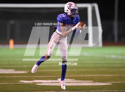 Thumbnail 2 in Holy Cross @ John Curtis Christian (LHSAA Round 1 Division 1 Playoff) photogallery.