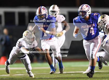 Thumbnail 1 in Holy Cross @ John Curtis Christian (LHSAA Round 1 Division 1 Playoff) photogallery.