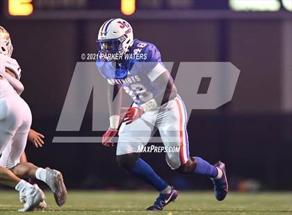 Thumbnail 3 in Holy Cross @ John Curtis Christian (LHSAA Round 1 Division 1 Playoff) photogallery.