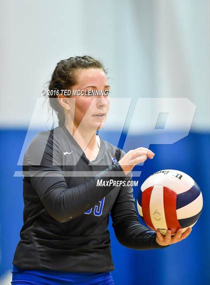 Thumbnail 3 in Paris vs Clinton  (AHSAA 3A  2nd Round Playoff) photogallery.