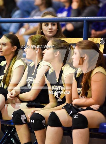 Thumbnail 1 in Paris vs Clinton  (AHSAA 3A  2nd Round Playoff) photogallery.