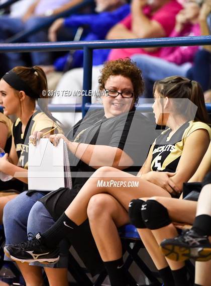 Thumbnail 3 in Paris vs Clinton  (AHSAA 3A  2nd Round Playoff) photogallery.