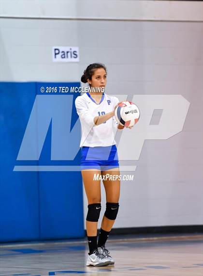 Thumbnail 1 in Paris vs Clinton  (AHSAA 3A  2nd Round Playoff) photogallery.