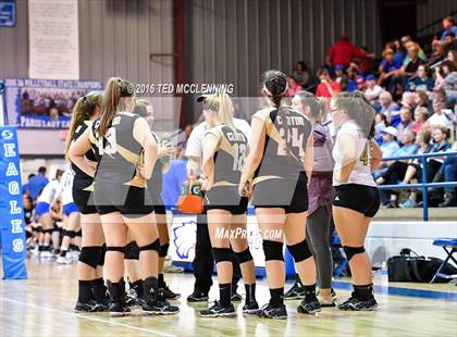 Thumbnail 1 in Paris vs Clinton  (AHSAA 3A  2nd Round Playoff) photogallery.