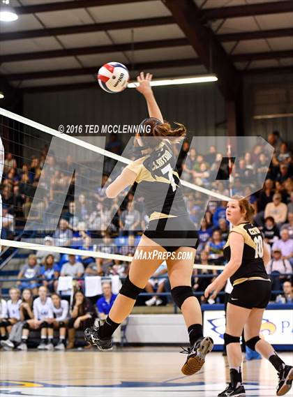 Thumbnail 3 in Paris vs Clinton  (AHSAA 3A  2nd Round Playoff) photogallery.