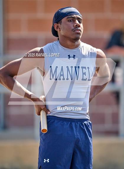 Thumbnail 3 in UIL 6A Track & Field Area 21&22 (4x200M Relay) photogallery.