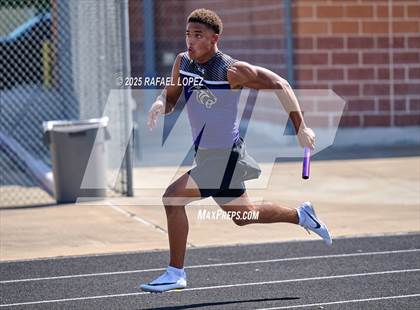 Thumbnail 3 in UIL 6A Track & Field Area 21&22 (4x200M Relay) photogallery.