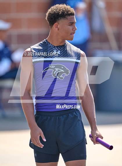 Thumbnail 2 in UIL 6A Track & Field Area 21&22 (4x200M Relay) photogallery.