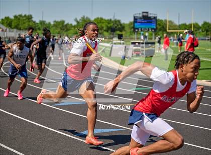 Thumbnail 2 in UIL 6A Track & Field Area 21&22 (4x200M Relay) photogallery.