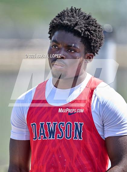 Thumbnail 1 in UIL 6A Track & Field Area 21&22 (4x200M Relay) photogallery.