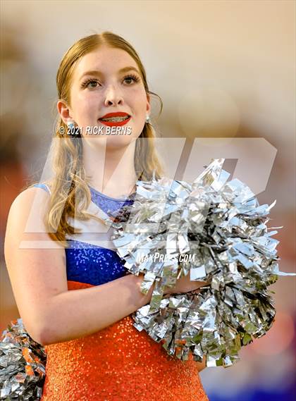 Thumbnail 1 in Grand Oaks vs College Park photogallery.