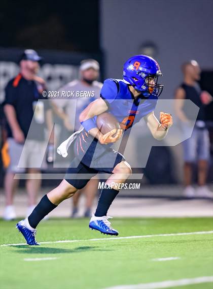 Thumbnail 1 in Grand Oaks vs College Park photogallery.