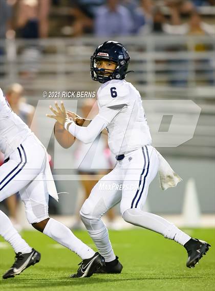 Thumbnail 3 in Grand Oaks vs College Park photogallery.