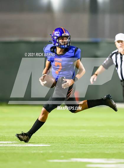 Thumbnail 2 in Grand Oaks vs College Park photogallery.