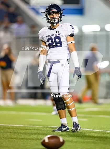 Thumbnail 3 in Grand Oaks vs College Park photogallery.