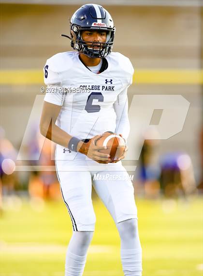 Thumbnail 3 in Grand Oaks vs College Park photogallery.