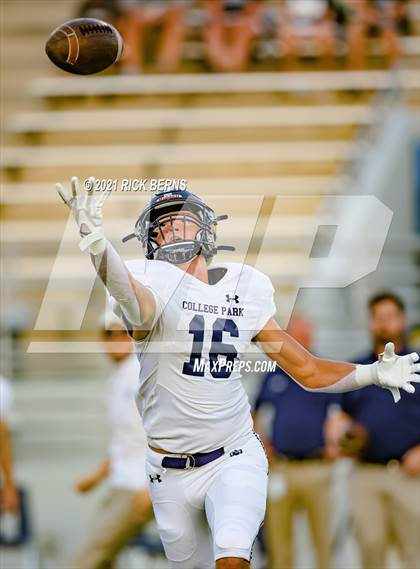Thumbnail 3 in Grand Oaks vs College Park photogallery.