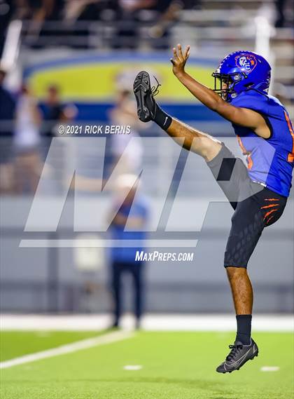 Thumbnail 2 in Grand Oaks vs College Park photogallery.