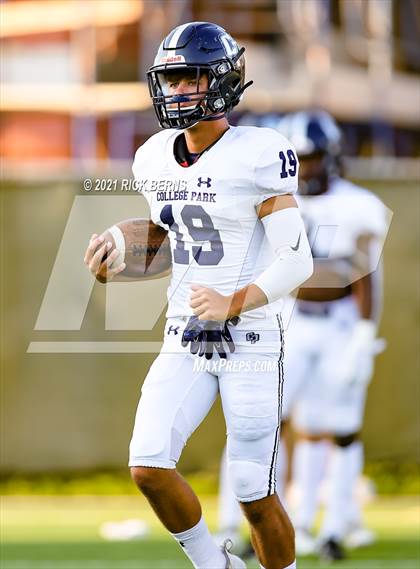 Thumbnail 1 in Grand Oaks vs College Park photogallery.